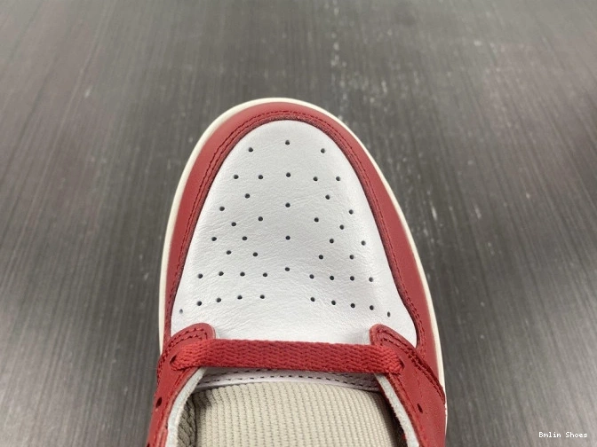 Bmlin Shoes 1 DJ4891-061 Newstalgia Chenille High OG Jordan (W) 0822